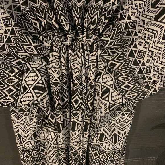 Ava & VIV Women’s 1X Bathing Suit Coverup - Picture 4 of 4